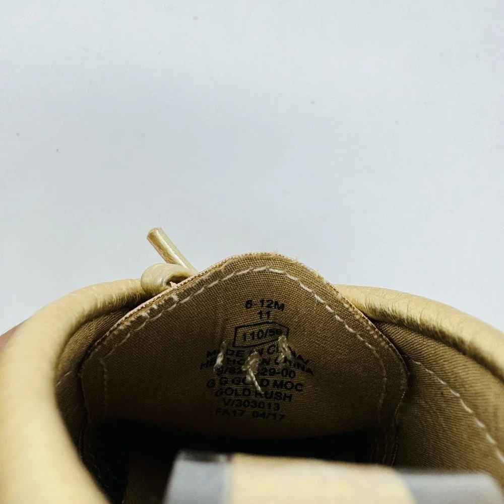 Old Navy Baby Moccasins Gold Metallic Slippers Size 6/12 Months‎ EUC